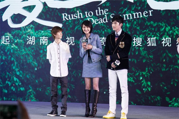 cha de tieu thoi dai ban than cua duong mich bi kien vi quay roi tinh duc dong tinh