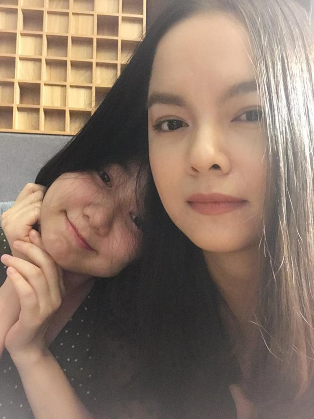 pham quynh anh bat ngo hoi ngo cung cac co gai hat sau 12 nam