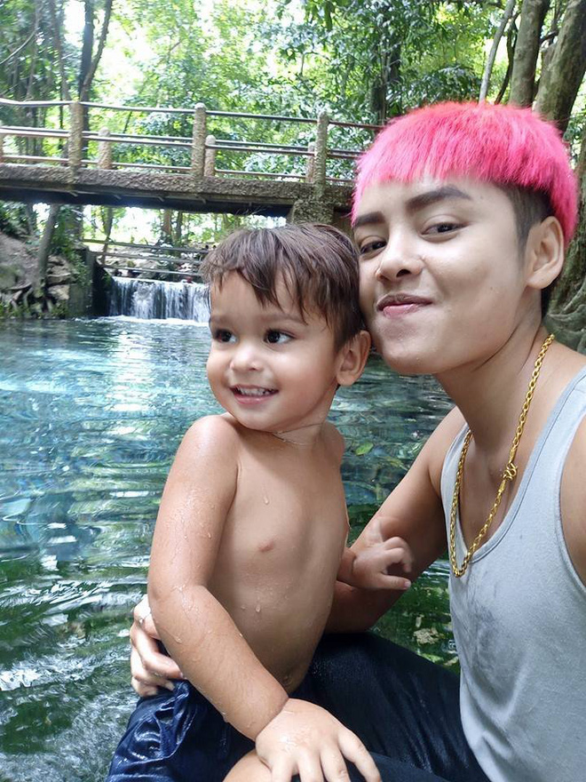 to am hanh phuc cua cap dong tinh nu thai lan cung cau con trai khau khinh khien nhieu nguoi nguong mo