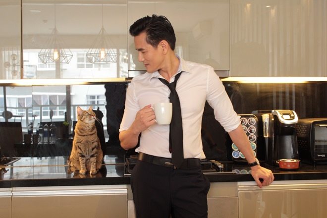 sau khi up mo chuyen lay chong lan 3 mc ky duyen khoe anh ban trai kem 8 tuoi dep hut hon