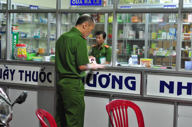 bat nam thanh nien sat hai chu tiem thuoc o dong nai