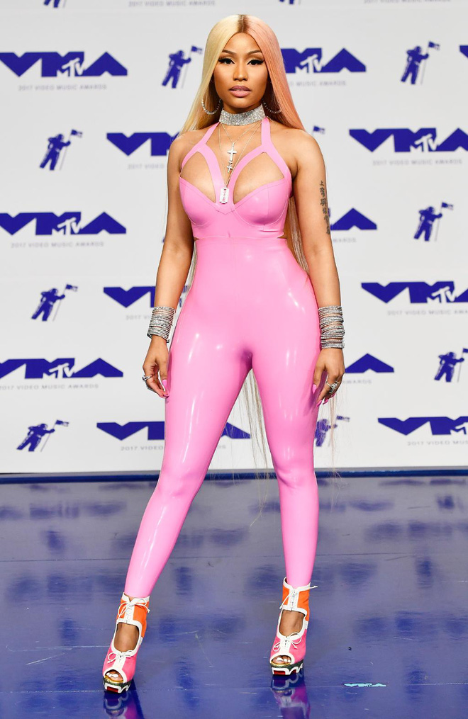 dan sao o ep vong 1 tren tham do mtv vmas 2017 taylor swift gay that vong khi khong xuat hien