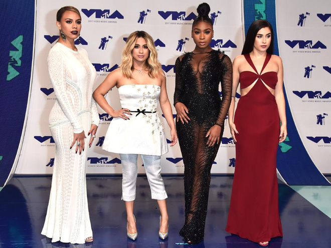 dan sao o ep vong 1 tren tham do mtv vmas 2017 taylor swift gay that vong khi khong xuat hien