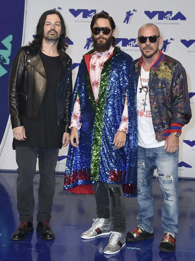 dan sao o ep vong 1 tren tham do mtv vmas 2017 taylor swift gay that vong khi khong xuat hien