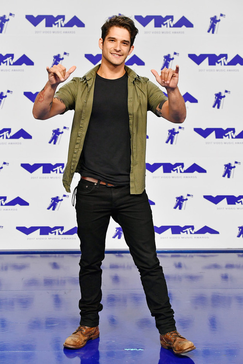 dan sao o ep vong 1 tren tham do mtv vmas 2017 taylor swift gay that vong khi khong xuat hien