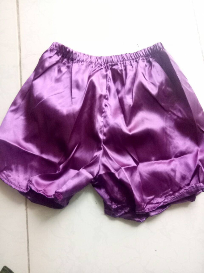 dat mua quan ao the thao qua mang ca dam thanh nien ngam dang khi nhan ve do ngu phu nu chat lu sexy
