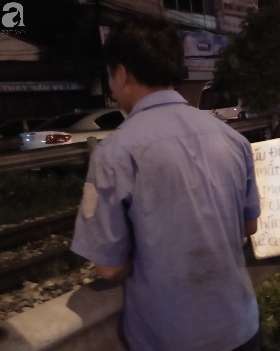 ha noi thanh nien tre xam tro cam bien xin 250 nghin de ve que khien nhieu nguoi to mo