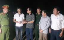 ha tinh di tam bien thien cam 2 hoc sinh bi song cuon troi