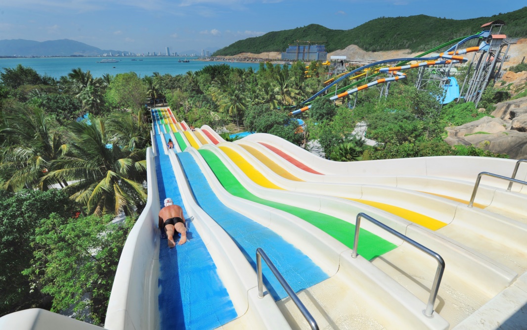 12 gio kham pha vinpearl land nha trang truoc live show boney m tuyet dinh