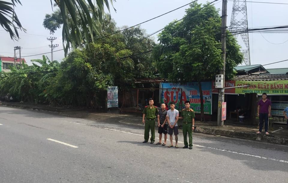ha noi 2 thanh nien cuop giat cua nu phong vien vua bi bat