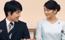 cong chua ke vi thuy dien binh di trong chuyen tham viet nam