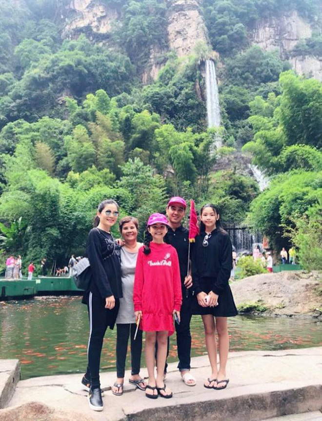 loat sao viet sieu giau nhung co so thich binh dan den kho tin