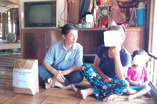 phu tho truy tim nguyen nhan nhieu nguoi dan xa kim thuong nhiem hiv