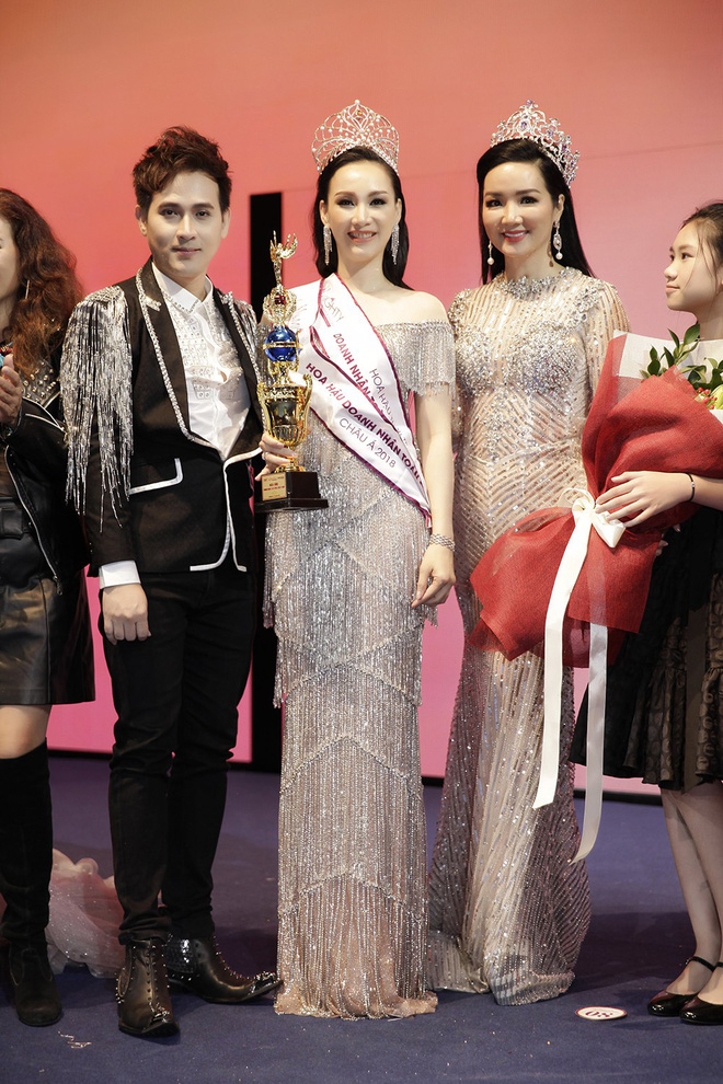 giang my nguyen vu trao vuong mien cho cuu nguoi mau 20 nam roi xa showbiz
