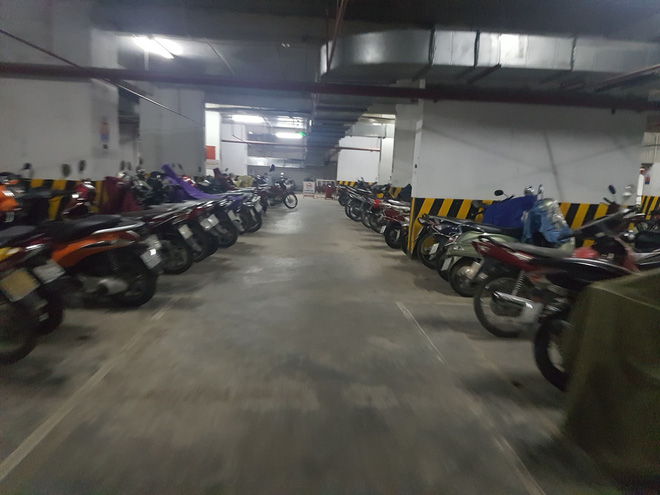 phan anh voi bao ve chung cu ve nghi van xe minh bi hut trom xang mot cu dan bi danh nhap vien