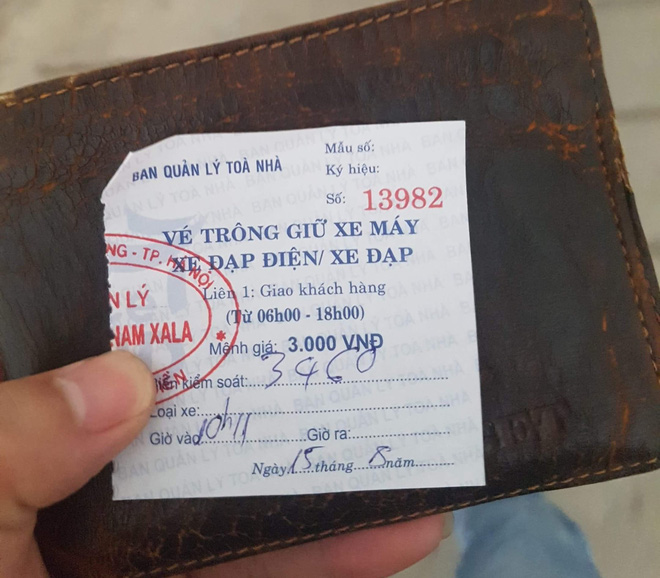 phan anh voi bao ve chung cu ve nghi van xe minh bi hut trom xang mot cu dan bi danh nhap vien