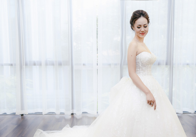 ban gai cong ly thu vay cuoi xuat hien trong hinh anh co dau xinh dep