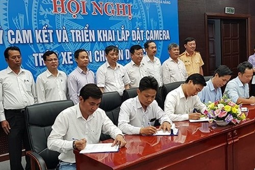 da nang 40 don vi lu hanh lap dat camera giam sat hoat dong tren xe du lich