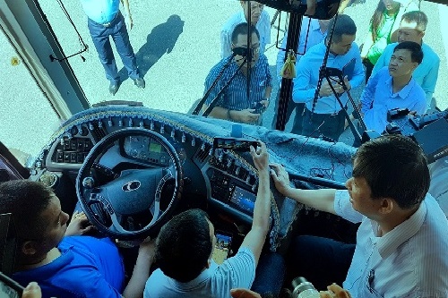 da nang 40 don vi lu hanh lap dat camera giam sat hoat dong tren xe du lich