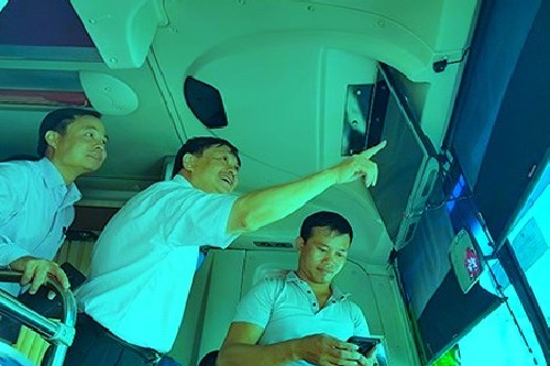 da nang 40 don vi lu hanh lap dat camera giam sat hoat dong tren xe du lich