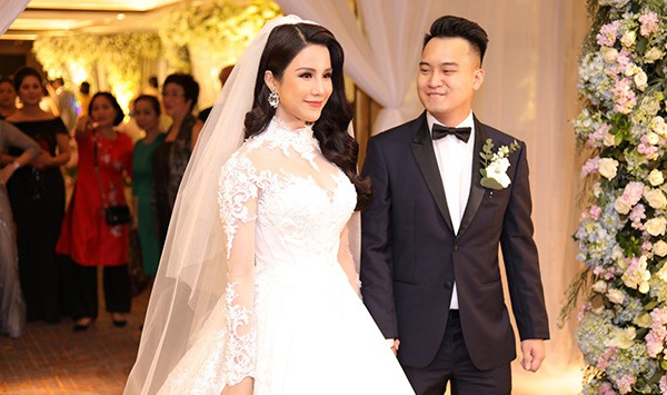 diep lam anh van sexy goi cam du bau vuot mat