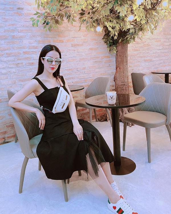 diep lam anh van sexy goi cam du bau vuot mat