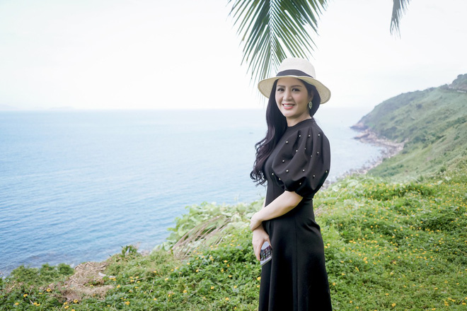 dinh hien anh duoc khen tre dep hat ngot ngao trong mv moi