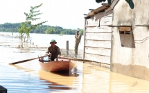 bao so 4 di qua nang da len nhung nuoc van chua rut khien cuoc song nguoi dan nghe an dao lon
