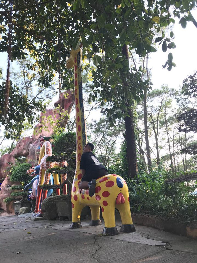 doanh nghiep len tieng ve loat hinh anh tuong ki di phan cam o do son chung toi thue dieu khac gioi co con mat tham my dang hoang