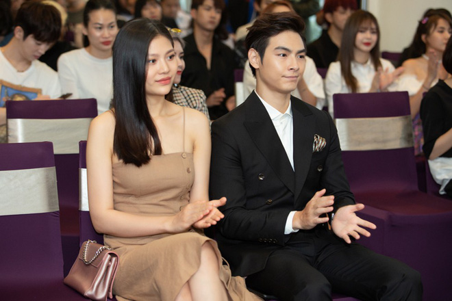 bao anh dien vest nam tinh tu tin do sac cung loat my nhan viet