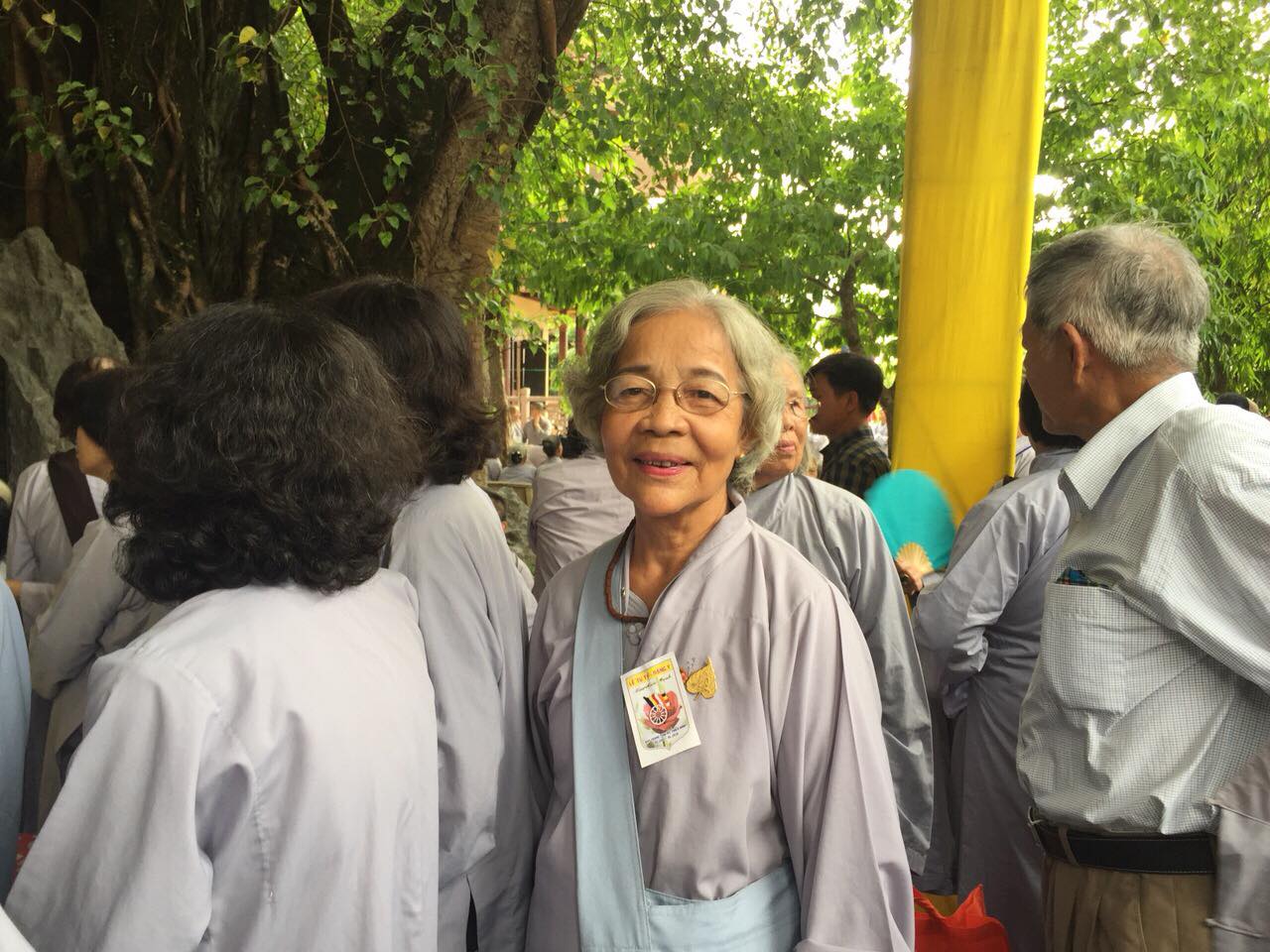 nhung hinh anh dep trong ngay le vu lan tai co do hue