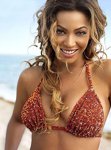 cuoc song sieu giau khong the tuong tuong cua beyonce mua ca hon dao giua bien de nghi ngoi