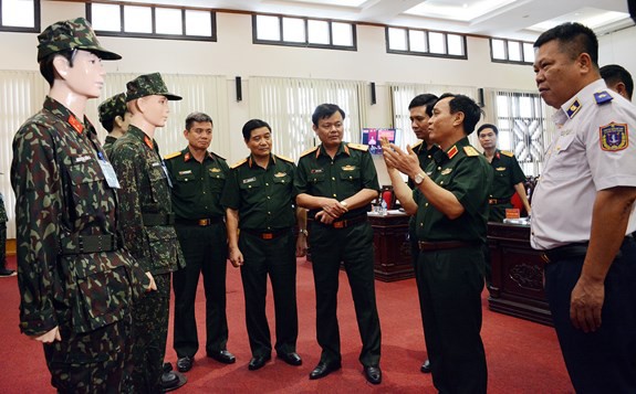 lo dien mau quan phuc nguy trang moi cua qdnd viet nam co gi dac biet