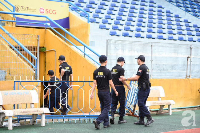 olympic viet nam thua han quoc hang nghin nguoi van do ve ho guom di bao trong tu hao