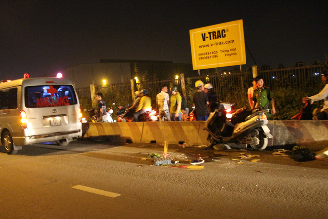 dan truy duoi chan xe dau keo can thuong vong 2 thanh nien o sai gon