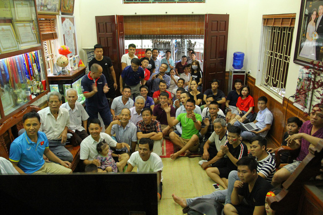 gia dinh cau thu quang hai noi ve tran ban ket giua olympic viet nam va han quoc thua nhung xung dang chap nhan va vui ve