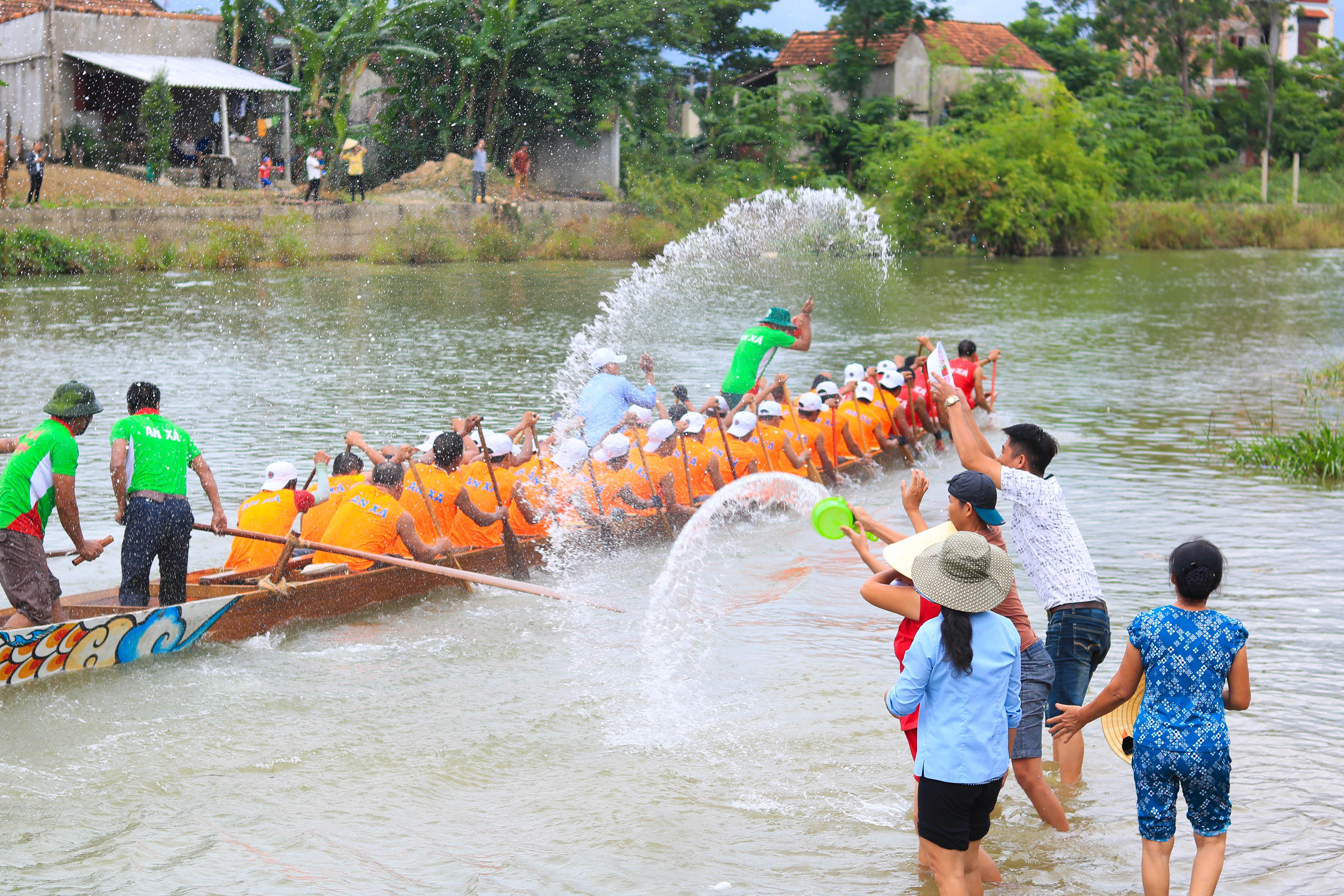 quang binh chuan bi giai boi dua thuyen truyen thong 29 tren song kien giang
