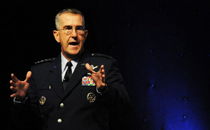 nga trung tap tran chung lon nhat lich su loi canh bao danh thep toi my ve lien minh moi