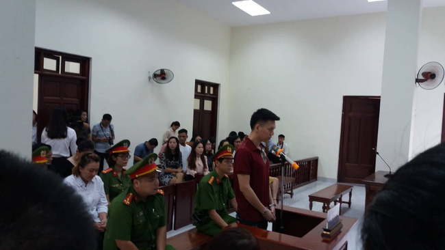 xet xu vu bo de me ke bao hanh be trai 10 tuoi ran so nao bo de linh hon 6 nam tu me ke linh an 5 nam tu