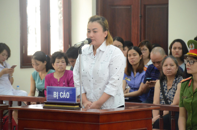 xet xu vu bo de me ke bao hanh be trai 10 tuoi ran so nao me ke bat khoc thua nhan danh con nhung khong nho noi bao nhieu lan
