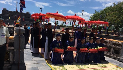 doc dao le cung tien thanh tra tai ngo mon hue