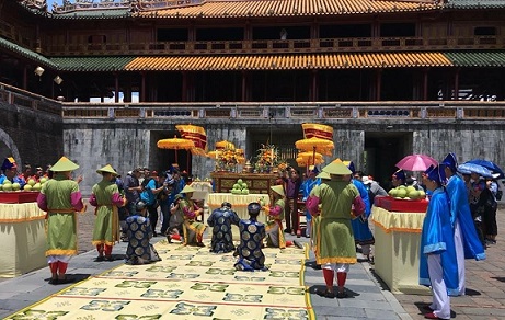 doc dao le cung tien thanh tra tai ngo mon hue