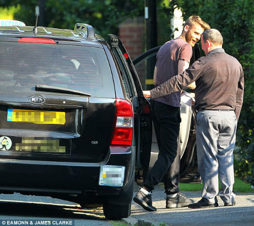 de gea sap gia han hop dong moi fan quy do vui mung