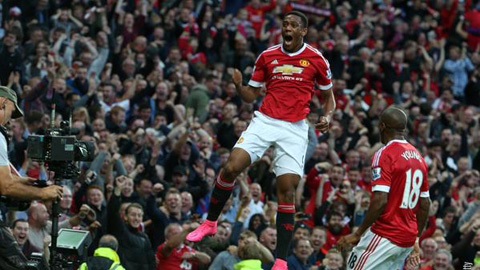 blind herrera va martial toa sang giup mu de bep liverpool