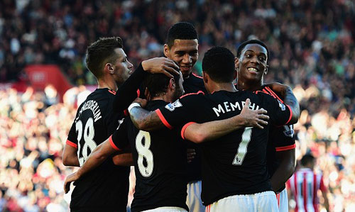 martial toa sang mu nhoc nhan vuot qua southampton