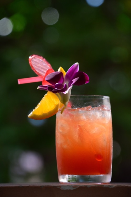 3 mon cocktail tren chuyen bay 4 sao