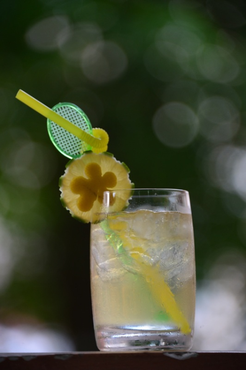 3 mon cocktail tren chuyen bay 4 sao