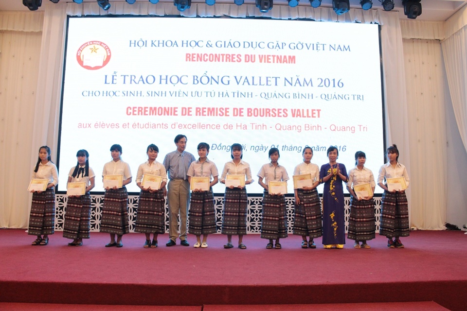 rencontres du vietnam trao hoc bong vallet nam 2016