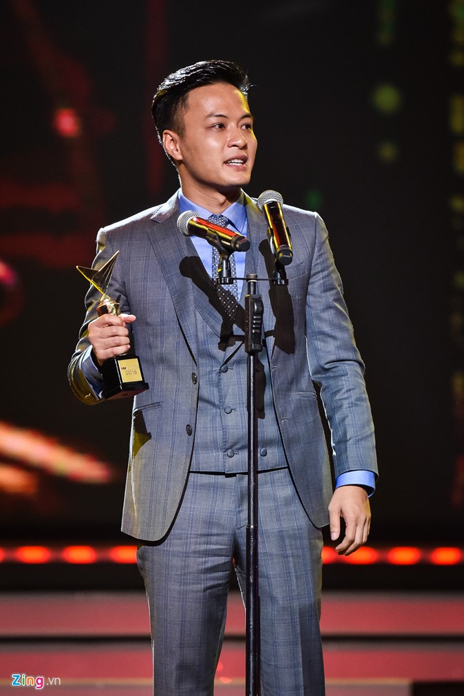 vuot qua nhieu ten tuoi dinh dam ho van cuong am giai ca si an tuong