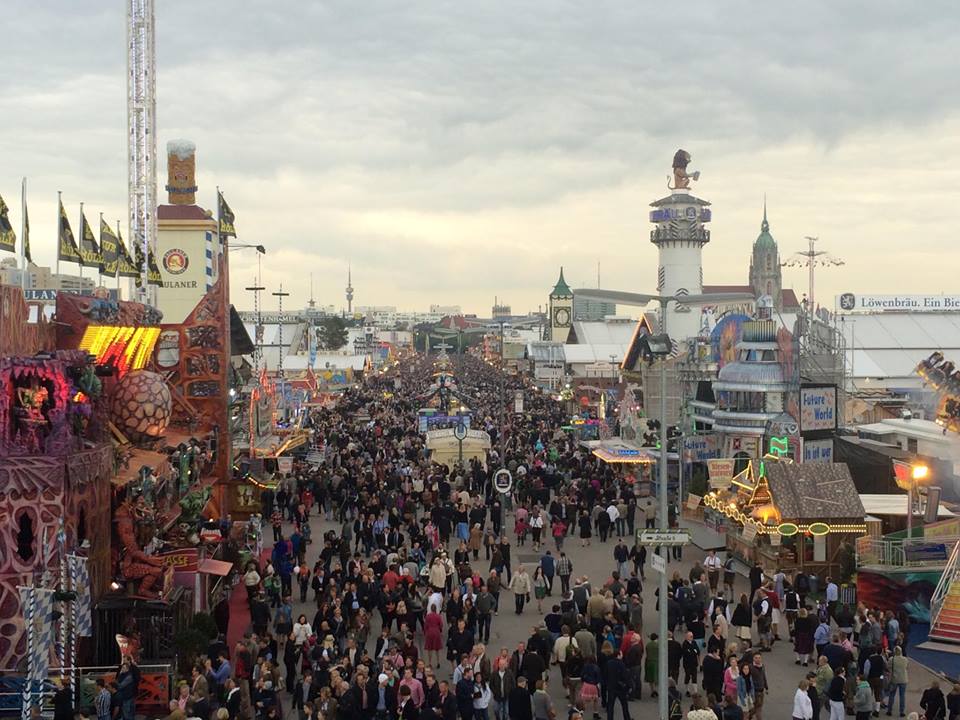 oktoberfest le hoi bia lon nhat tren the gioi tai duc